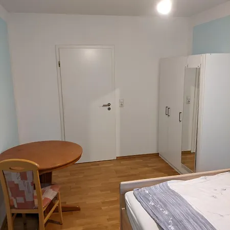 Apartamento Moderne Ferienwohnung In Leipzig-schleussig *